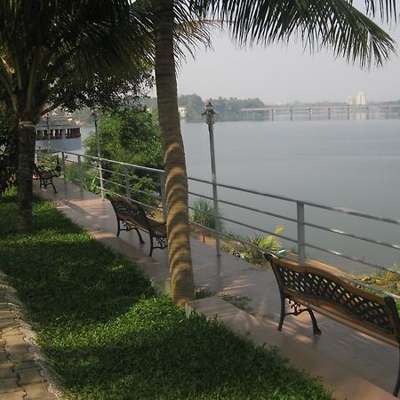 The Health Village Alwaye 外观 照片